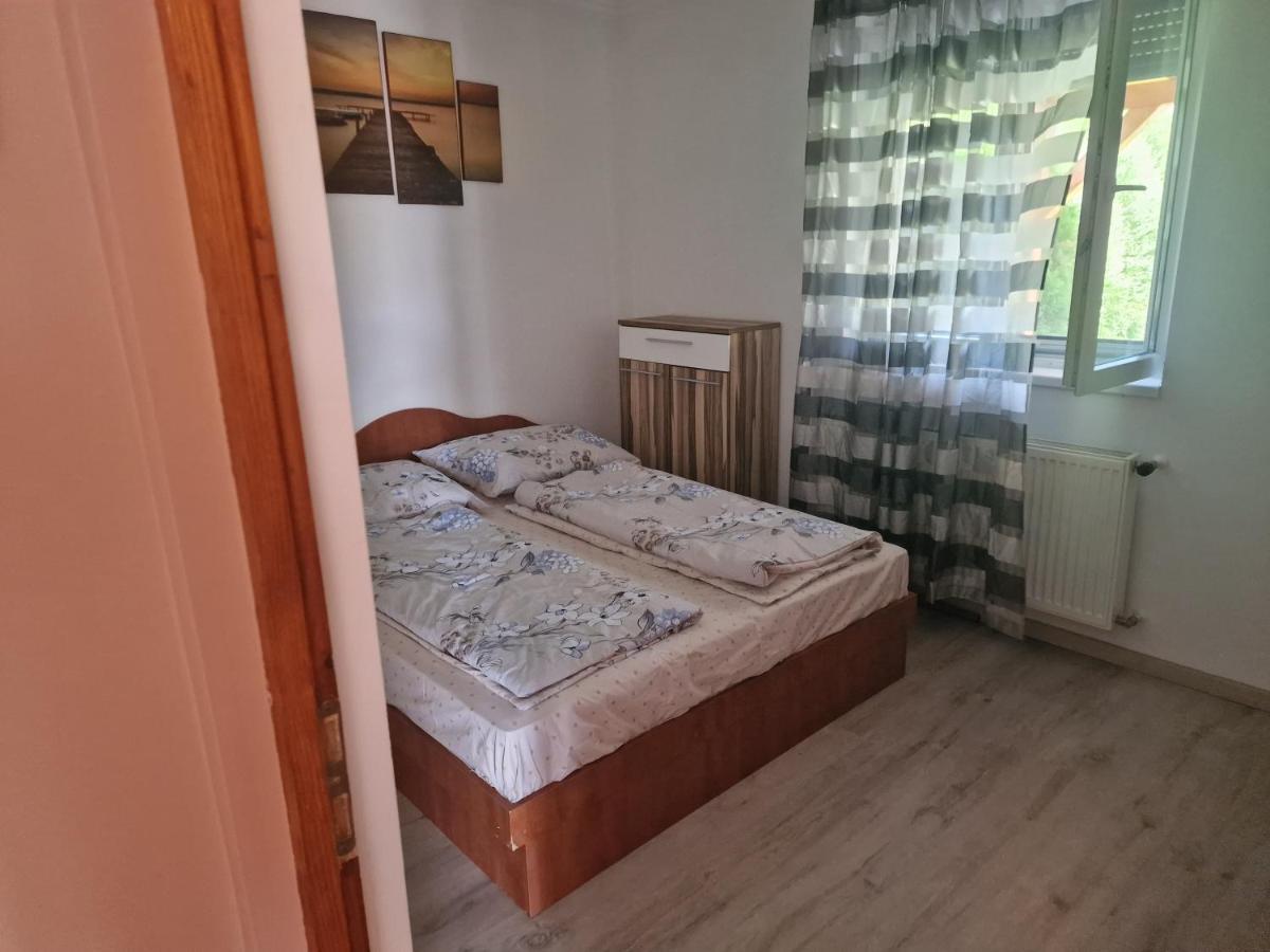 Villa Rajmund Vendeghaz Balatonkeresztúr Esterno foto